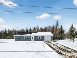 8 Fawcett AVE  Petitcodiac, NB E4Z 4H4