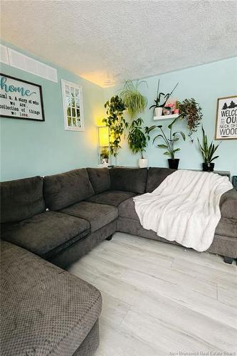 25 Johnston Rd, Lansdowne, NB 