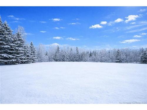 25 Johnston Rd, Lansdowne, NB 