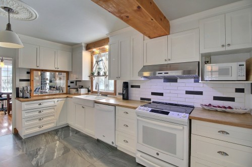 Cuisine - 808 1Re Avenue, Val-D'Or, QC - Indoor Photo Showing Kitchen With Double Sink
