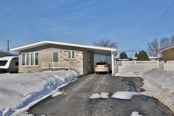 2890 Rue Bernard  Saint-Hyacinthe, QC J2R 1R1