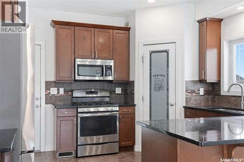 255 Werschner Crescent, Saskatoon, SK - Indoor Photo Showing Kitchen