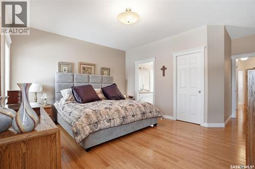 110 Brookshire Crescent, Saskatoon, SK - Indoor Photo Showing Bedroom