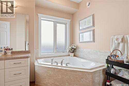 110 Brookshire Crescent, Saskatoon, SK - Indoor Photo Showing Bathroom