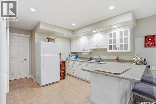 110 Brookshire Crescent, Saskatoon, SK - Indoor Photo Showing Kitchen With Double Sink