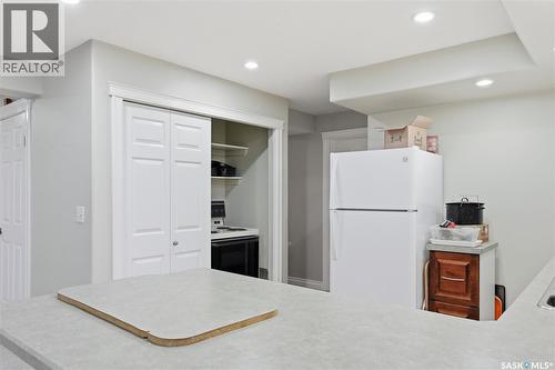 110 Brookshire Crescent, Saskatoon, SK - Indoor Photo Showing Kitchen