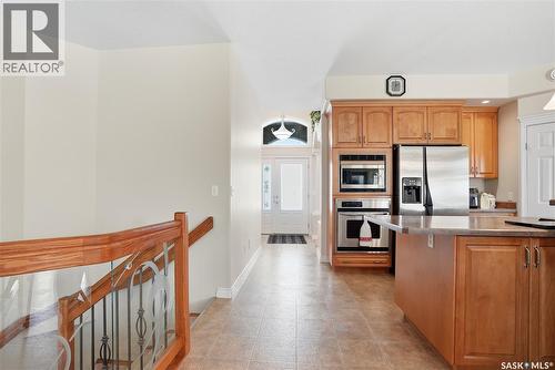 110 Brookshire Crescent, Saskatoon, SK - Indoor Photo Showing Kitchen