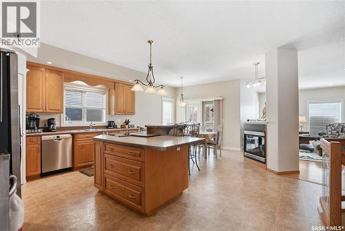 110 Brookshire Crescent, Saskatoon, SK - Indoor Photo Showing Kitchen