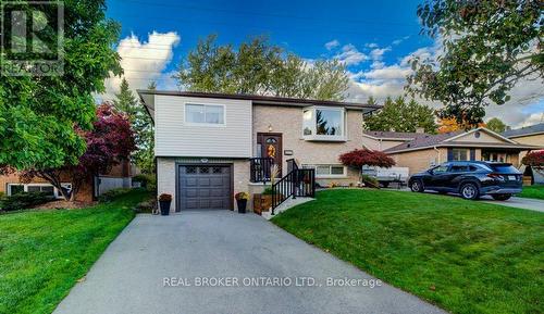 34 Willow Green Court, Kitchener, ON - Outdoor With Facade