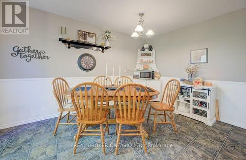 34 Willow Green Court, Kitchener, ON - Indoor Photo Showing Dining Room