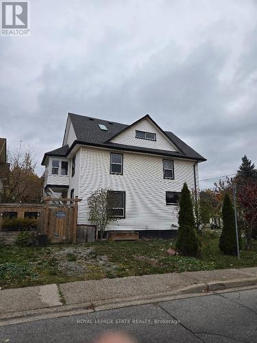 4789 ST CLAIR AVENUE  Niagara Falls, ON L2E 3T2