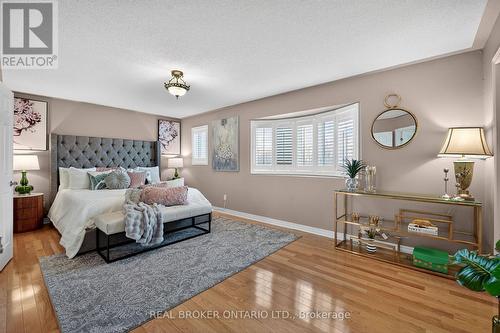 39 Pinebrook Circle, Caledon, ON - Indoor Photo Showing Bedroom