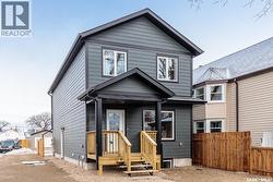 133 E AVENUE S  Saskatoon, SK S7M 1R7