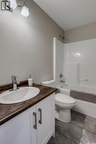 133 E Avenue S, Saskatoon, SK - Indoor Photo Showing Bathroom