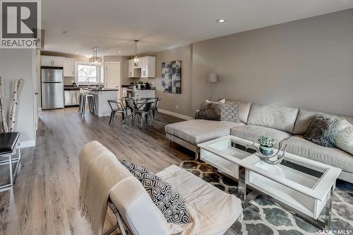 133 E Avenue S, Saskatoon, SK - Indoor Photo Showing Living Room