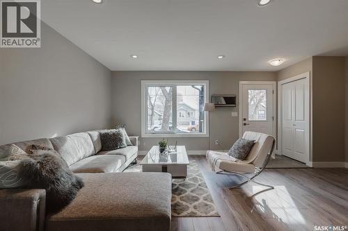133 E Avenue S, Saskatoon, SK - Indoor Photo Showing Living Room
