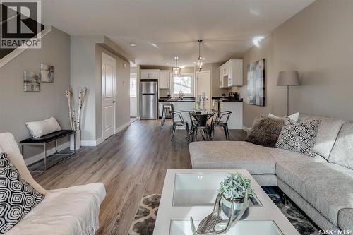 133 E Avenue S, Saskatoon, SK - Indoor Photo Showing Living Room