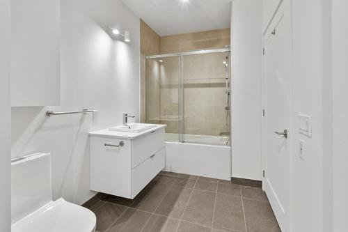 Salle de bains - 504-2121 Av. Papineau, Montréal (Ville-Marie), QC - Indoor Photo Showing Bathroom