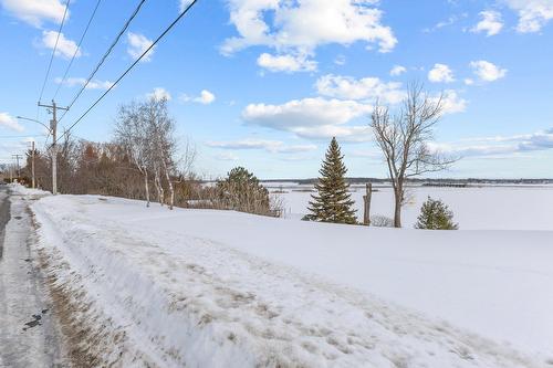Rue - Ch. Du Fleuve, Pointe-Des-Cascades, QC 