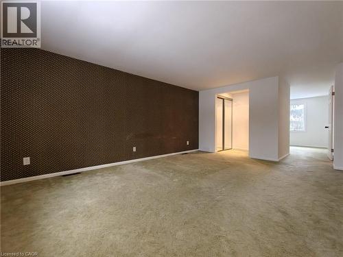 362 Pommel Gate Crescent, Waterloo, ON - Indoor Photo Showing Other Room