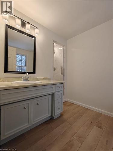 362 Pommel Gate Crescent, Waterloo, ON - Indoor Photo Showing Bathroom