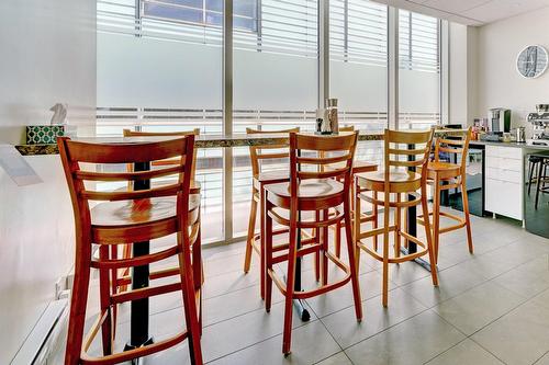 Cuisine - 300-1609 Rue St-Denis, Montréal (Ville-Marie), QC 