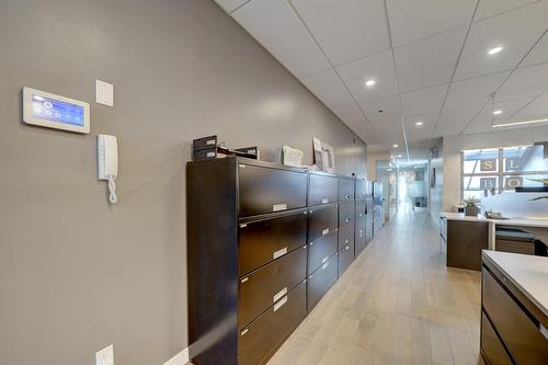 Bureau - 300-1609 Rue St-Denis, Montréal (Ville-Marie), QC 