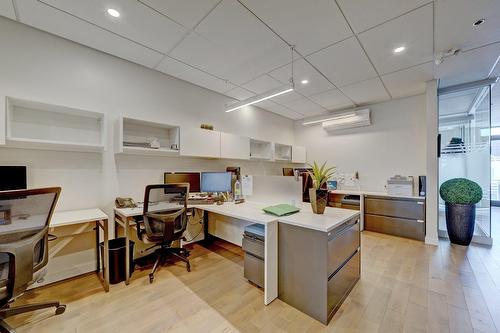 Bureau - 300-1609 Rue St-Denis, Montréal (Ville-Marie), QC 