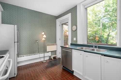 Cuisine - 549 Av. Lansdowne, Westmount, QC 