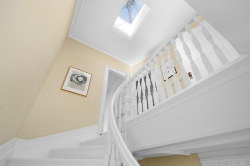 Escalier - 549 Av. Lansdowne, Westmount, QC 