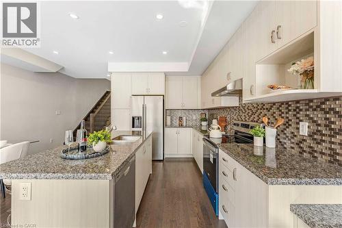 1426 Oakmont Common, Burlington, ON - Indoor Photo Showing Kitchen With Stainless Steel Kitchen With Upgraded Kitchen
