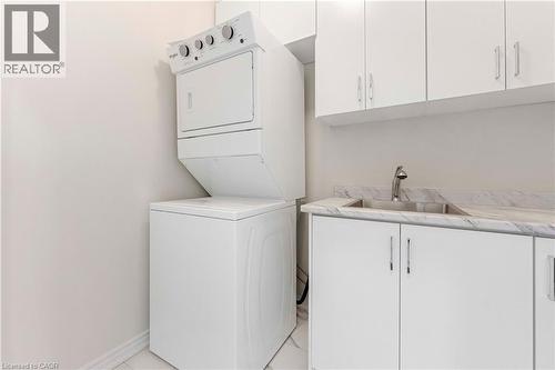 1426 Oakmont Common, Burlington, ON - Indoor Photo Showing Laundry Room