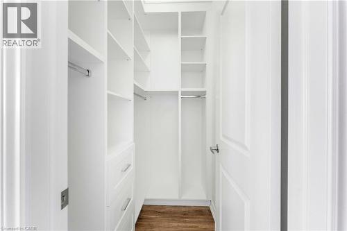 1426 Oakmont Common, Burlington, ON - Indoor With Storage