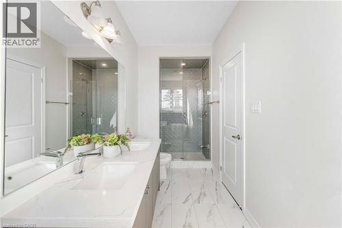 1426 Oakmont Common, Burlington, ON - Indoor Photo Showing Bathroom