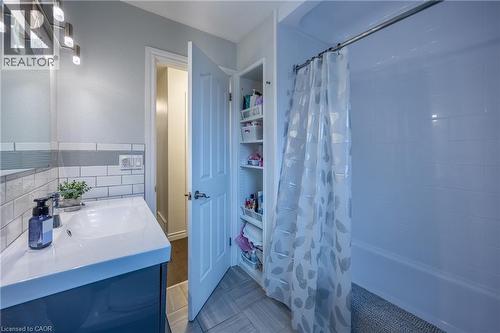 70 Berkley Crescent, Simcoe, ON - Indoor Photo Showing Bathroom