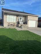 27 BARBARA Court  Hamilton, ON L8W 2M1