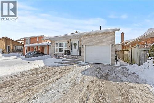 27 Barbara Court, Hamilton, ON - Outdoor With Facade