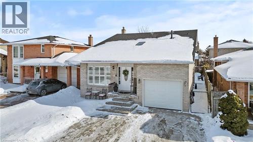 27 Barbara Court, Hamilton, ON - Outdoor With Facade