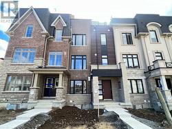 33 GUARDHOUSE CRESCENT  Markham, ON L6C 3J7