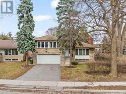 1 HAWKSBURY DRIVE  Toronto, ON M2K 1M2