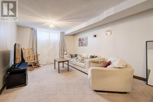 1245 Tyneburn Crescent, Mississauga, ON - Indoor