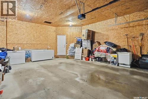 1258 Degelman Drive, Regina, SK - Indoor Photo Showing Garage