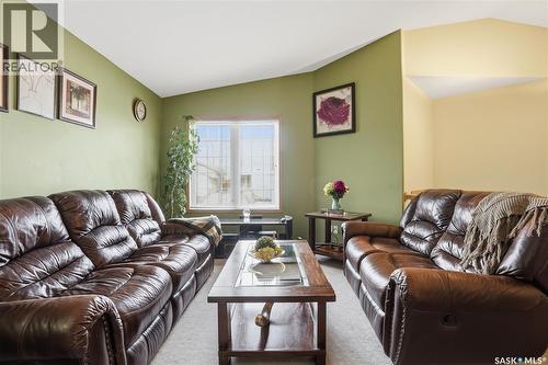1258 Degelman Drive, Regina, SK - Indoor Photo Showing Living Room