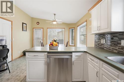 1258 Degelman Drive, Regina, SK - Indoor Photo Showing Kitchen