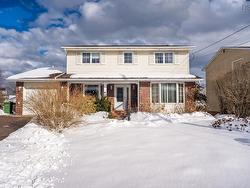 62 Flagstone Drive  Dartmouth, NS B2V 1Z8