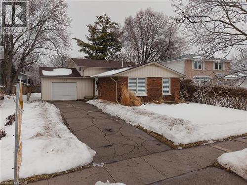 322 Sandowne Drive, Waterloo, ON - Outdoor With Facade