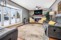 Gorgeous modern fireplace feature wall - 