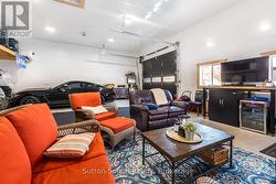 Bright, re-lined interior and in floor heating - 