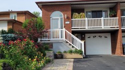 4281 Woodington Drive  Mississauga, ON L4Z 1M1