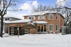 40 CLUETT DRIVE  Ajax, ON L1S 7C4